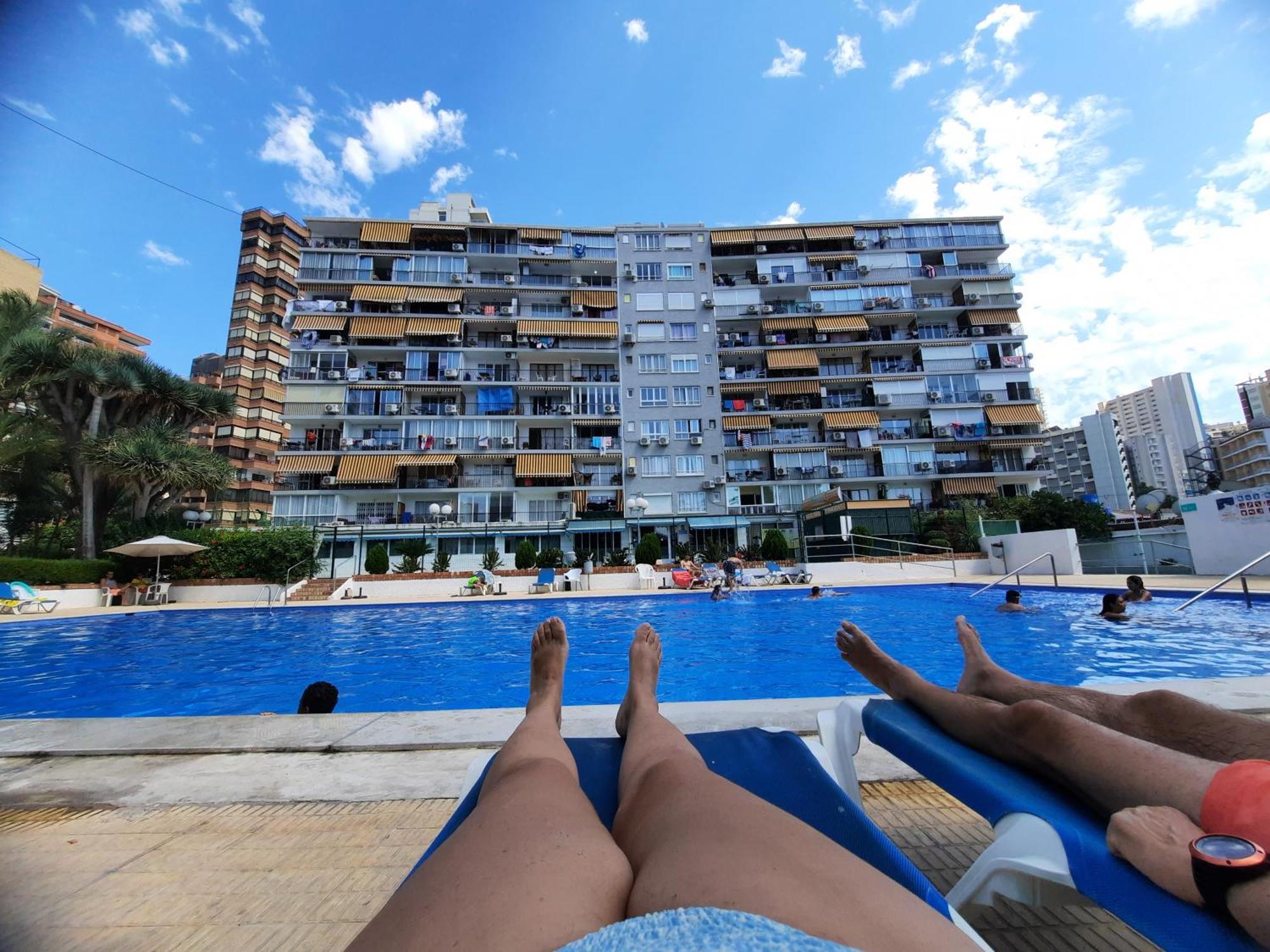 Happy Loix Wifi Aa Garage Piscina Benidorm Exteriör bild